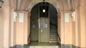 Lift - B&B Partenopeo (Naples)
