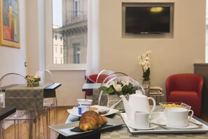 Frukostbuffé varje dag mot avgift