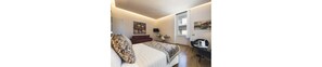 Deluxe Double Room, 1 Queen Bed, Accessible, City View | Premium bedding, minibar, in-room safe, desk - Mascherino Suites (Rome)