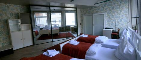 Premium bedding, minibar, desk, iron/ironing board