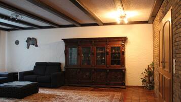 Apartment, 2 Bedrooms (120 sqm) | Living room | Flat-screen TV, fireplace