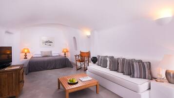 Louisa Cave Suite with Caldera View | 1 chambre, literie de qualité supérieure, minibar