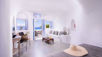 Levanta Cave Suite with Caldera View & Hot Tub | Vistas desde la habitación