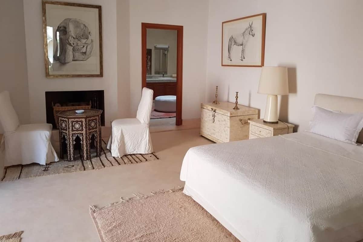 Coffres-forts dans les chambres, chambres insonorisées, Wi-Fi gratuit