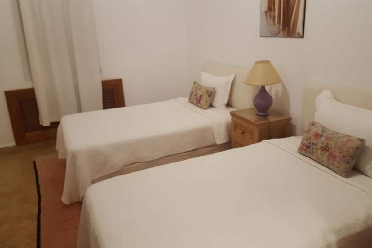 Coffres-forts dans les chambres, chambres insonorisées, Wi-Fi gratuit