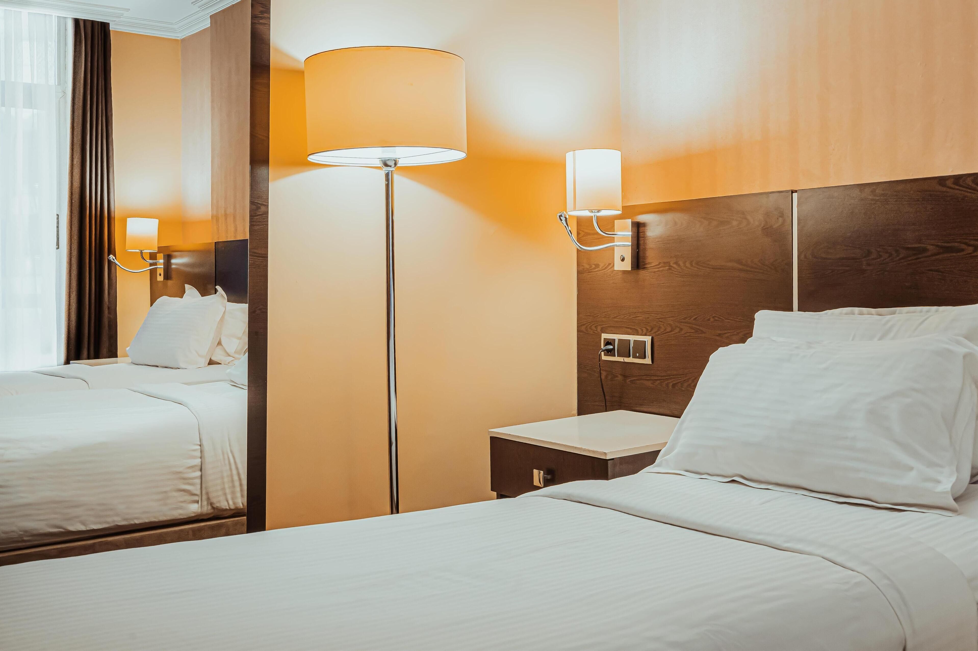 standard room, 2 single beds, non smoking | 1 bedroom, premium bedding, in-room safe, individually decorated