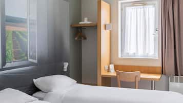 Twin kamer | Een bureau, geluiddichte muren, gratis wifi, beddengoed