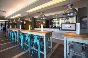 Restaurant - Premier Inn Milton Keynes Central - Theatre District (Milton Keynes)