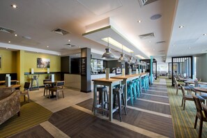 Restaurant - Premier Inn Milton Keynes Central - Theatre District (Milton Keynes)