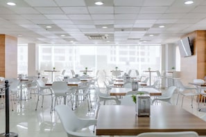 Desayuno buffet incluido todos los días