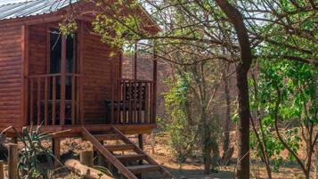 Standard Cabin | Exterior