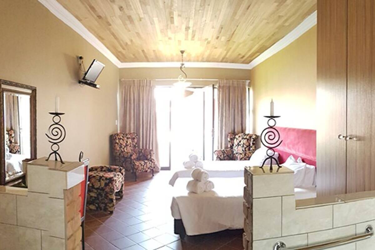 Room 1 Silver Fountain | Egyptian cotton sheets, premium bedding, memory-foam beds, desk
