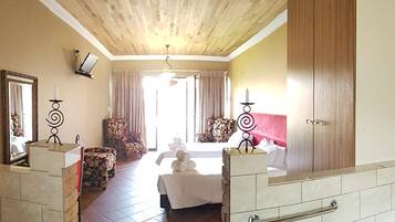 Room 1 Silver Fountain | Egyptian cotton sheets, premium bedding, memory foam beds, desk