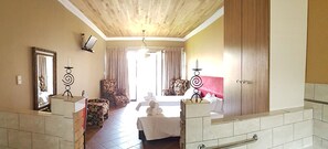 Room 1 Silver Fountain | Egyptian cotton sheets, premium bedding, memory foam beds, desk