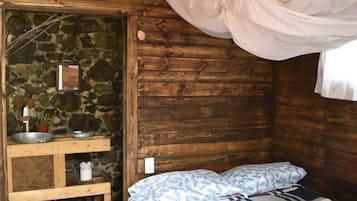Cabin | In-room safe, free WiFi