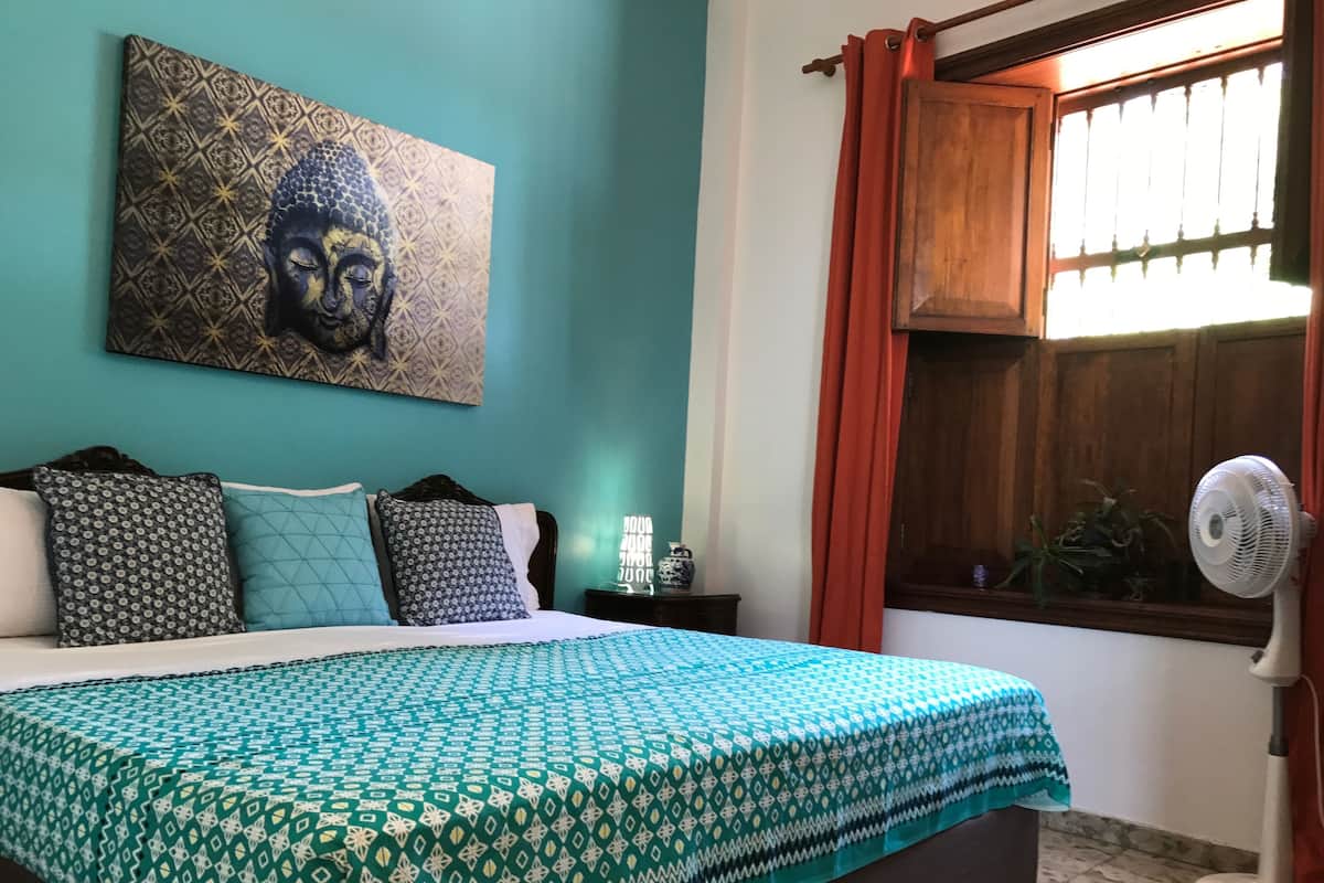 1 habitación, minibar, decoración personalizada y muebles diferentes