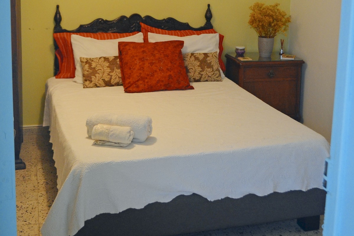 Standard Double Room, Courtyard View | 1 bedroom, minibar, desk, laptop workspace