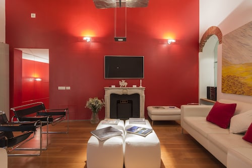 ヴィア チェルヴァ - レントクラス アルバ