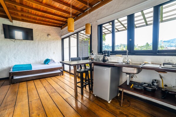 1 habitación y caja de seguridad en la habitación 