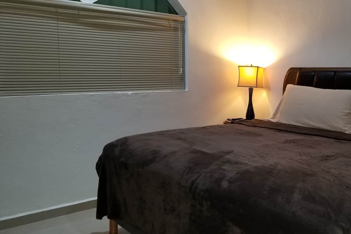 Honeymoon Suite, 1 King Bed, Non Smoking, Garden View