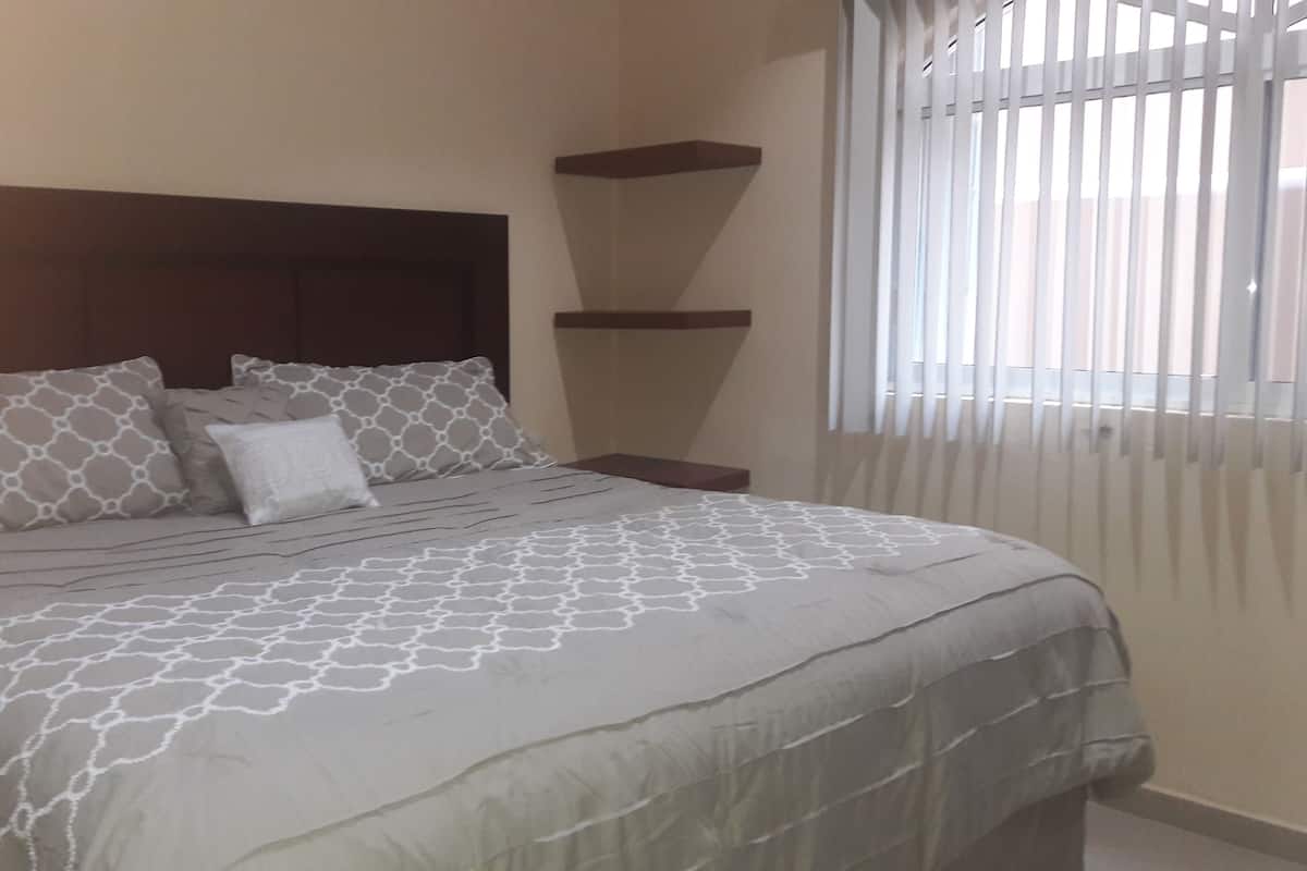 Deluxe Condo, 1 Bedroom, Pool Access, Pool View