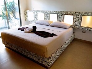 Apartment, 2 Bedrooms | 2 bedrooms, iron/ironing board, free cribs/infant beds, free WiFi - Casa Venecia (Playa del Carmen)