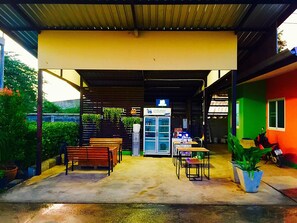 BBQ/picnic area - Tongmai Resort (Kanchanadit)