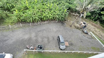 Bãi đậu xe tự phục vụ miễn phí