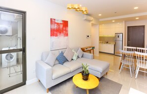 Apartment, 2 Bedrooms, Balcony, River View | Living room | 32-inch LCD TV with digital channels, TV, pay movies - Ami Splendid Rooftop Pool (Ho Chi Minh City)