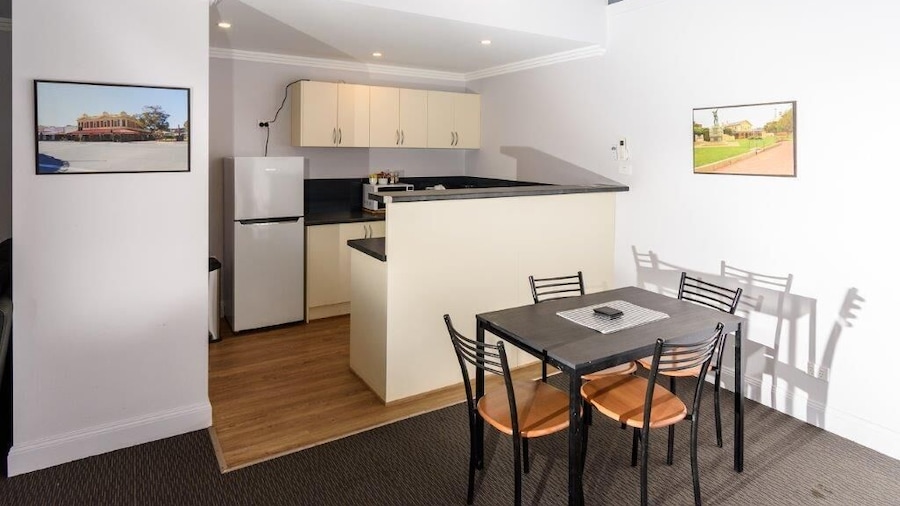 Daydream Motel and Apartments