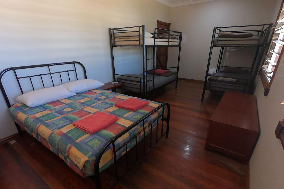 Family Room, Multiple Beds