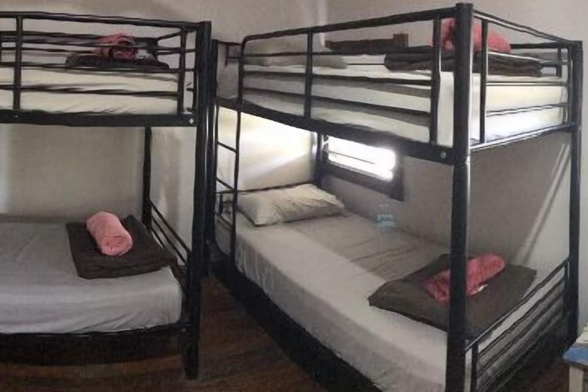 Basic Quadruple Room, Multiple Beds