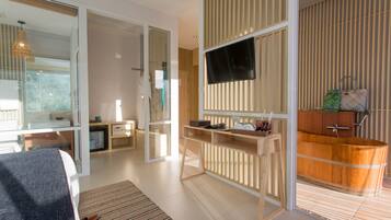 King Suite | Articles gratuits dans le mini-bar, coffres-forts dans les chambres