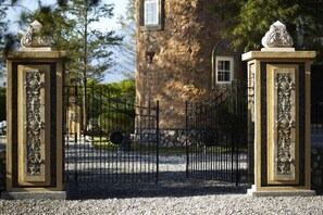 Front of property - Castle of Hsuehyun (Fenglin)