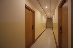 Hallway - OYO 8967 Hotel Aeroporto (New Delhi)