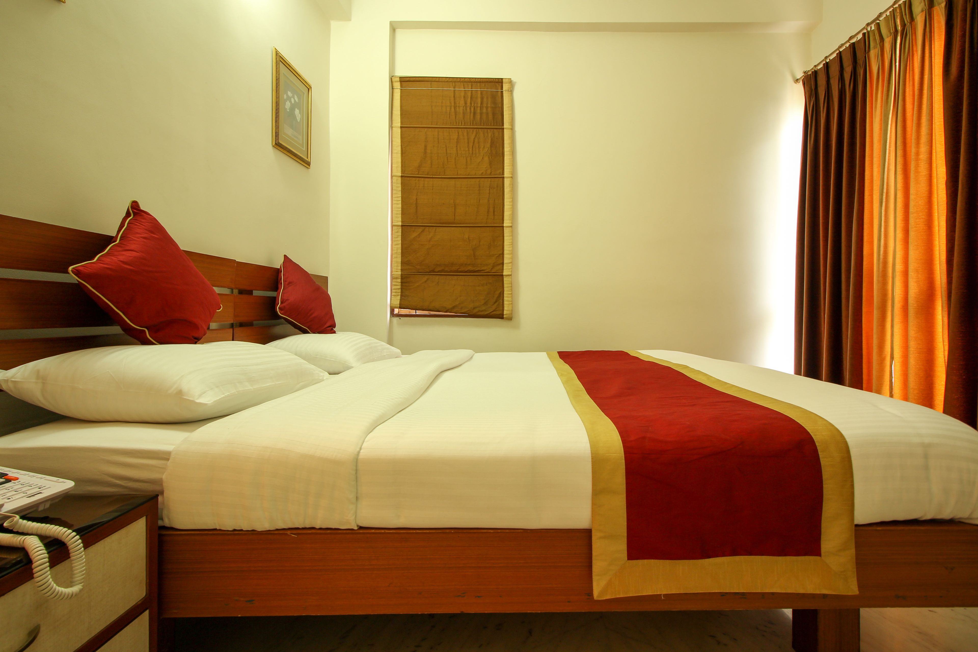 standard double or twin room, 1 double bed, private bathroom | free wifi