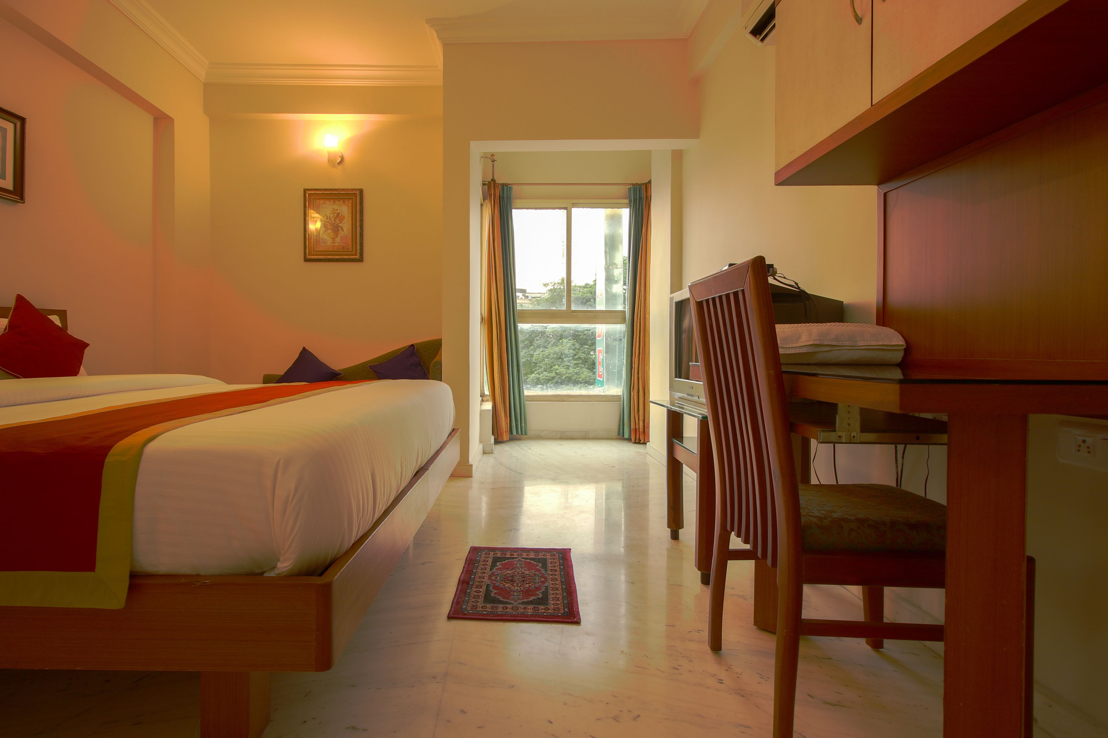 standard double or twin room, 1 double bed, private bathroom | free wifi