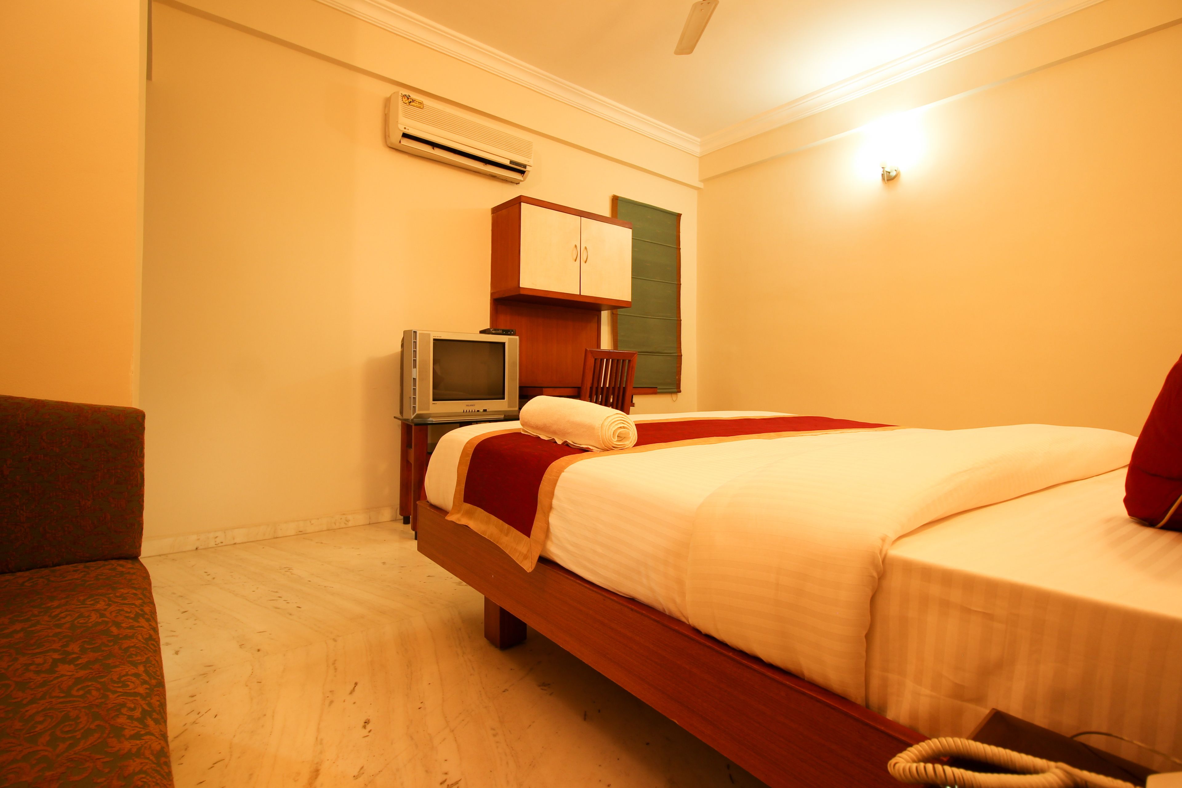standard double or twin room, 1 double bed, private bathroom | free wifi