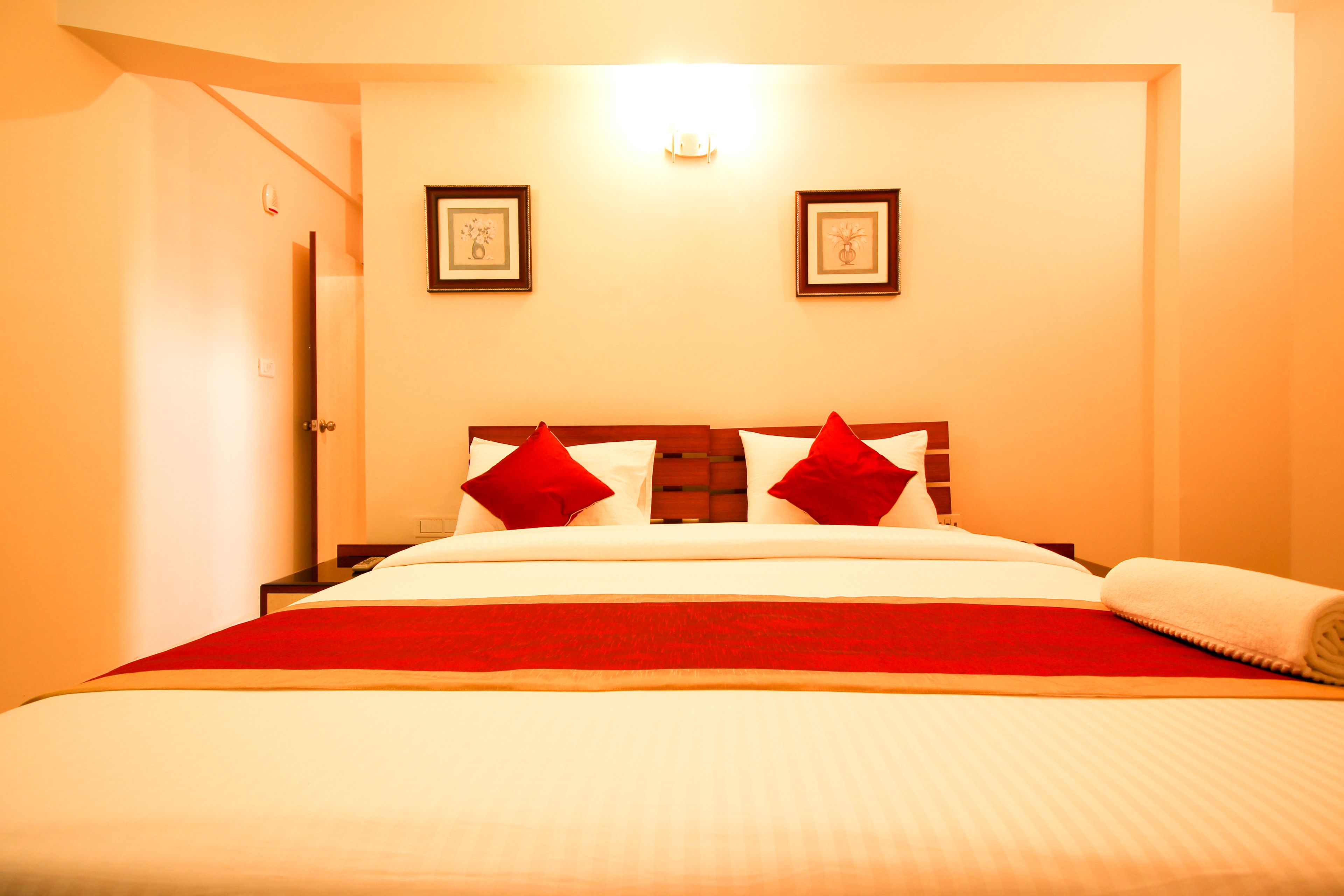 standard double or twin room, 1 double bed, private bathroom | free wifi