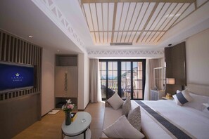 Habitación de lujo, 1 cama de matrimonio | Minibar, escritorio, cortinas opacas y sistema de insonorización