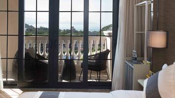 Luxury Room, 1 Queen Bed(Mainland China Citizens Only) | View from room