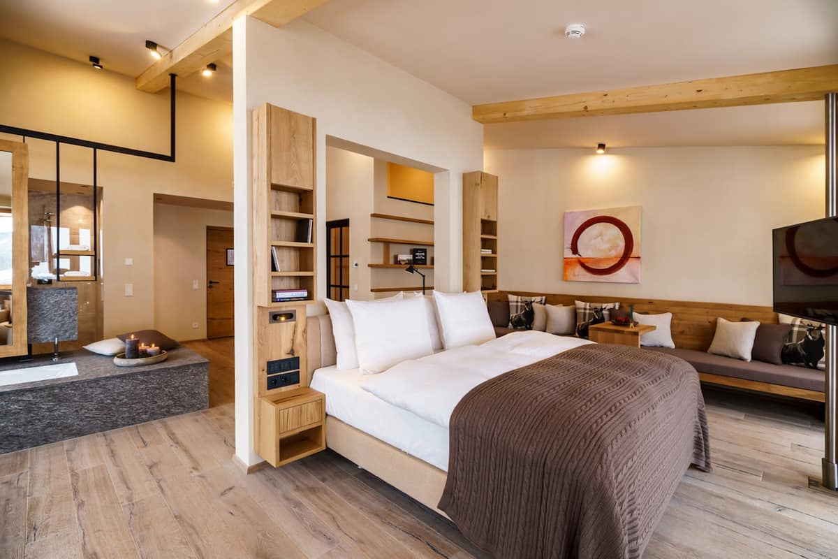 Suite Signature (Posthotel) | Minibar, una cassaforte in camera, tende oscuranti, insonorizzazione