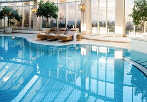 3 indoor pools, 3 outdoor pools, pool umbrellas, sun loungers - Posthotel Achenkirch Resort and Spa - Adults Only (Achenkirch)