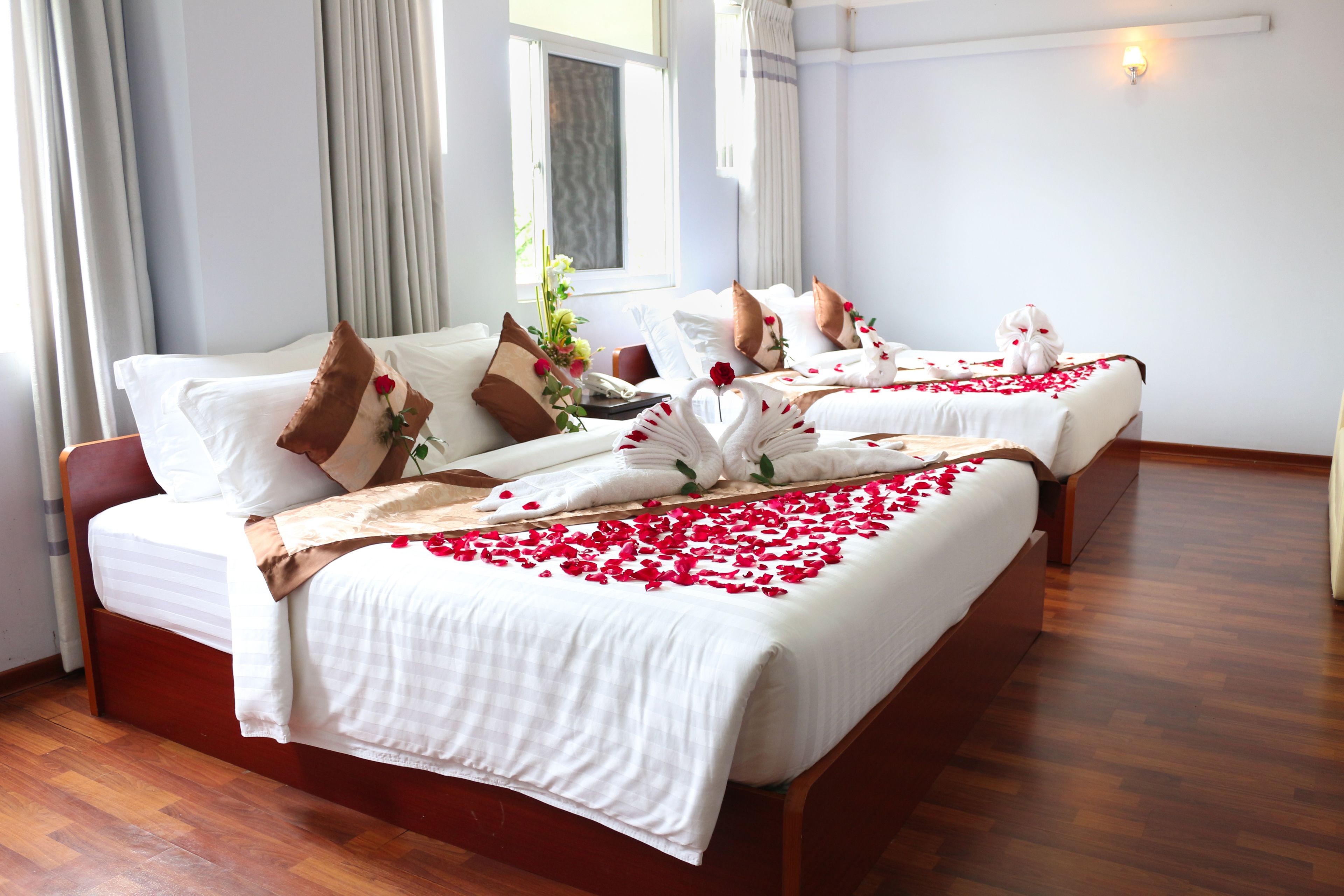 quadruple room | minibar, desk, blackout curtains, soundproofing