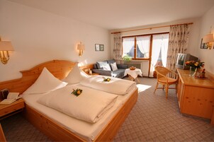 华丽双人房, 1 张双人床, 阳台 | 客房内保险箱、免费婴儿床、折叠床/加床（额外收费）、免费 WiFi