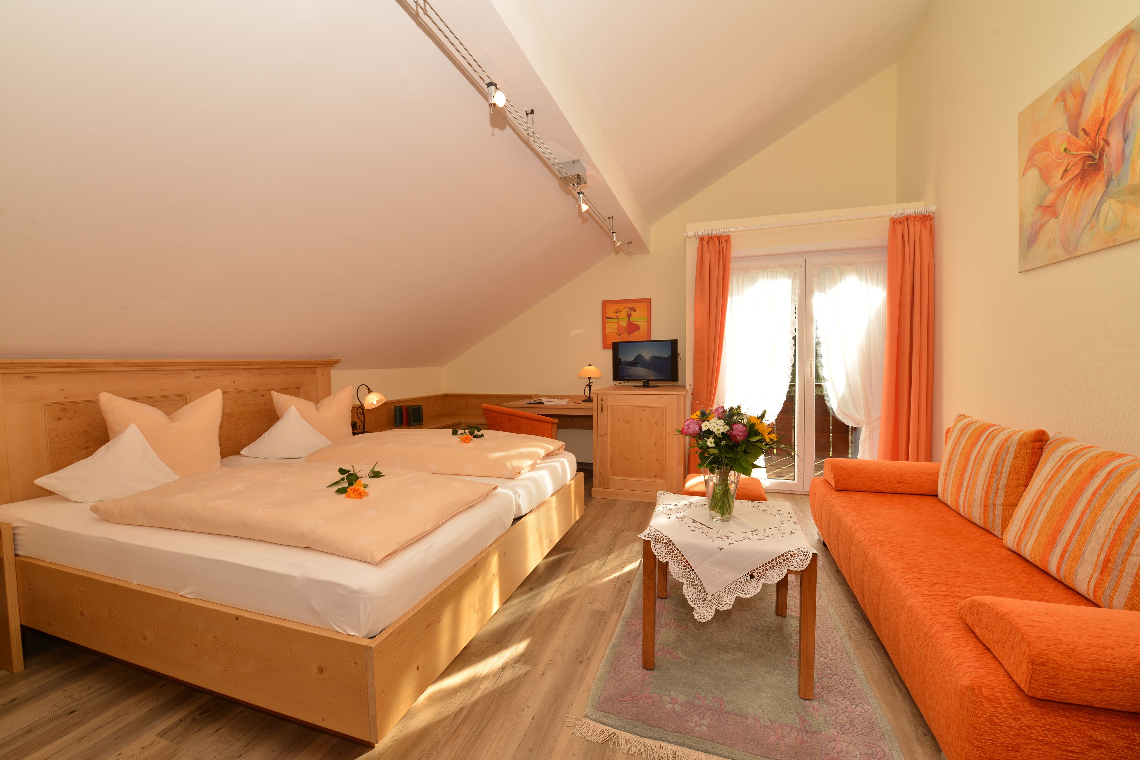 deluxe double room, balcony, annex building | in-room safe, free cots/infant beds, rollaway beds, free wifi