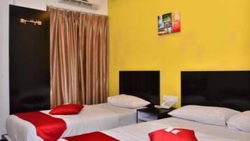 Superior Suite | Meja, seterika/papan seterika, Wi-fi percuma, cadar katil