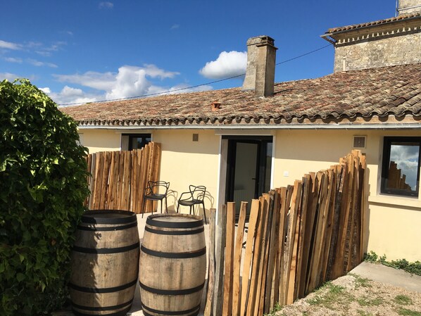 Double Room (Cabernet 1)