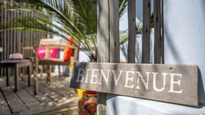 Unclassified image, 4 of 26, button - Hotel La Roseraie (Fouras)