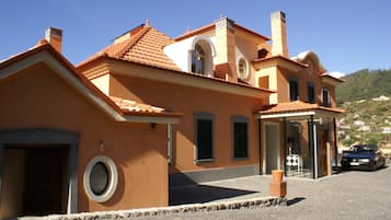 Bagian depan properti